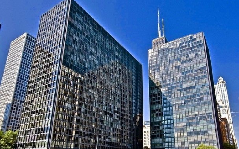 910 North Lake Shore Drive Apartments | Chicago, IL